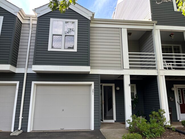 Primary Photo - 261 Hedgerow Rd
