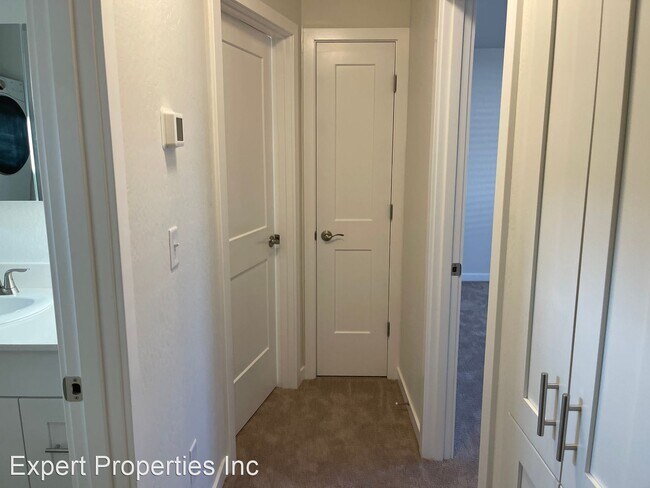 Building Photo - 2 br, 1.5 bath House - 185 Northridge Terrace