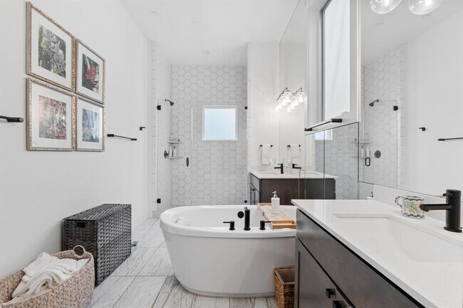 Building Photo - 4016 Diligence Dr