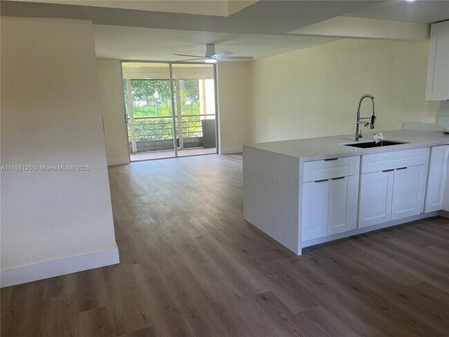 Building Photo - 3490 Foxcroft Rd