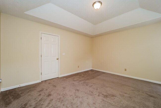 Building Photo - Wonderful 4 Bed Home!!