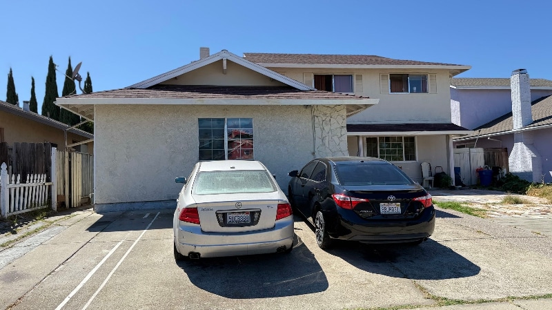 Building Photo - 1377 Fallen Leaf Dr