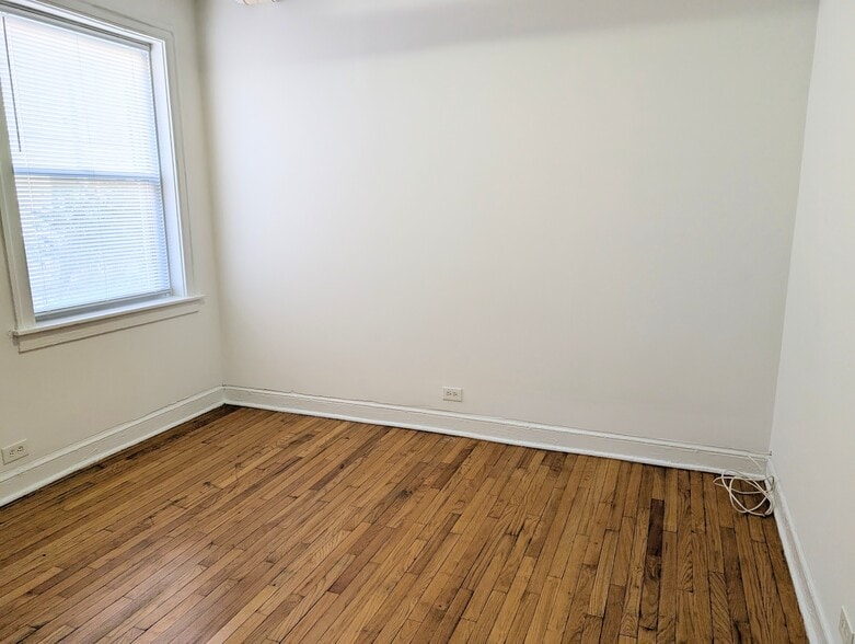 Building Photo - 1505 Oak Ave