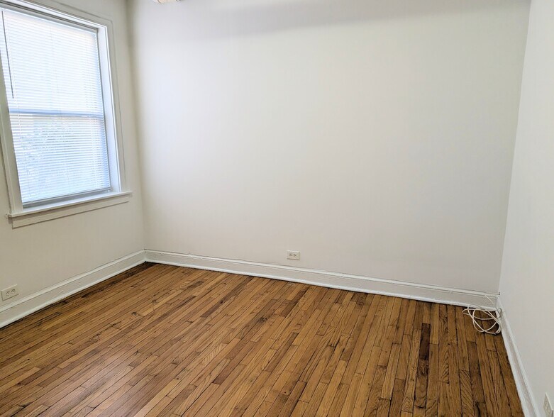 Building Photo - 1507 Oak Ave