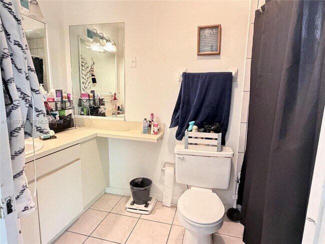 Building Photo - 954 NW 14th St