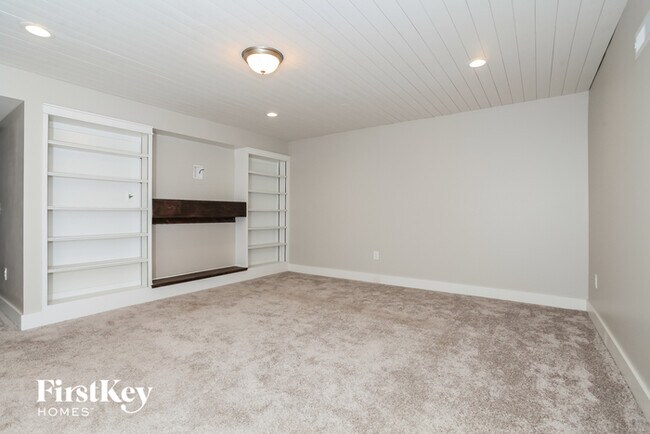 Building Photo - 3962 Snowcreek Dr