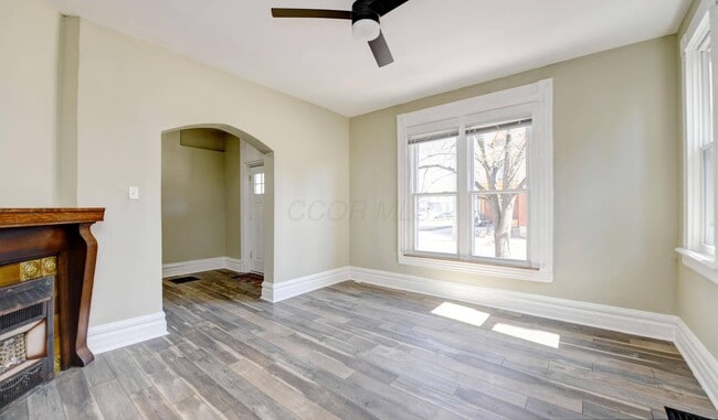 Building Photo - 47 S Monroe Ave