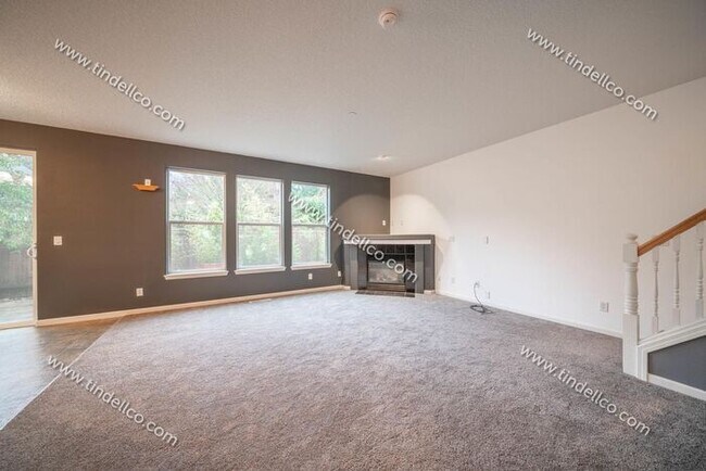 Building Photo - Bright & Elegant 3-Bedroom w/ Study and En...