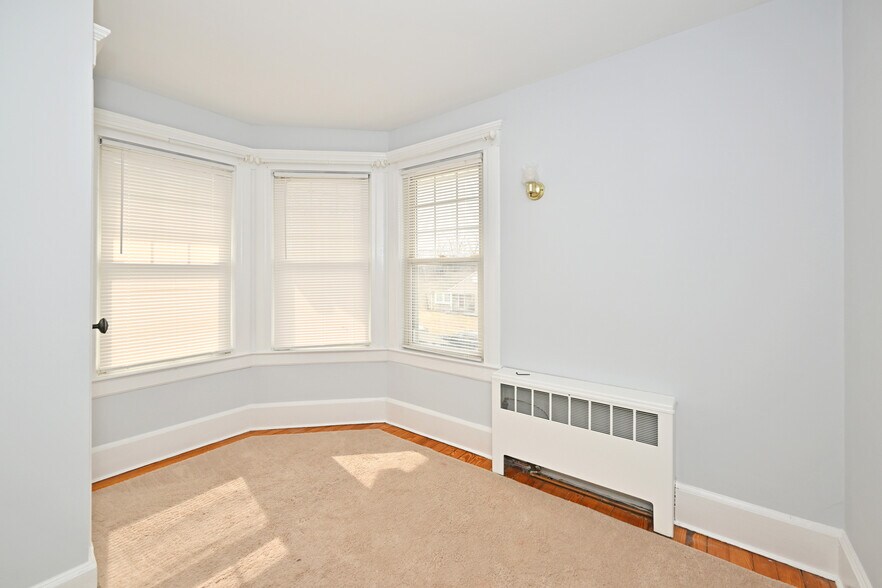Building Photo - 264 Morse Ave