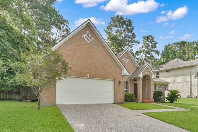 Building Photo - 3030 Hemingway Dr