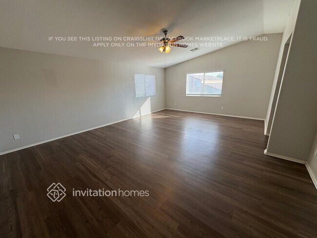 Building Photo - 12813 W Mauna Loa Ln