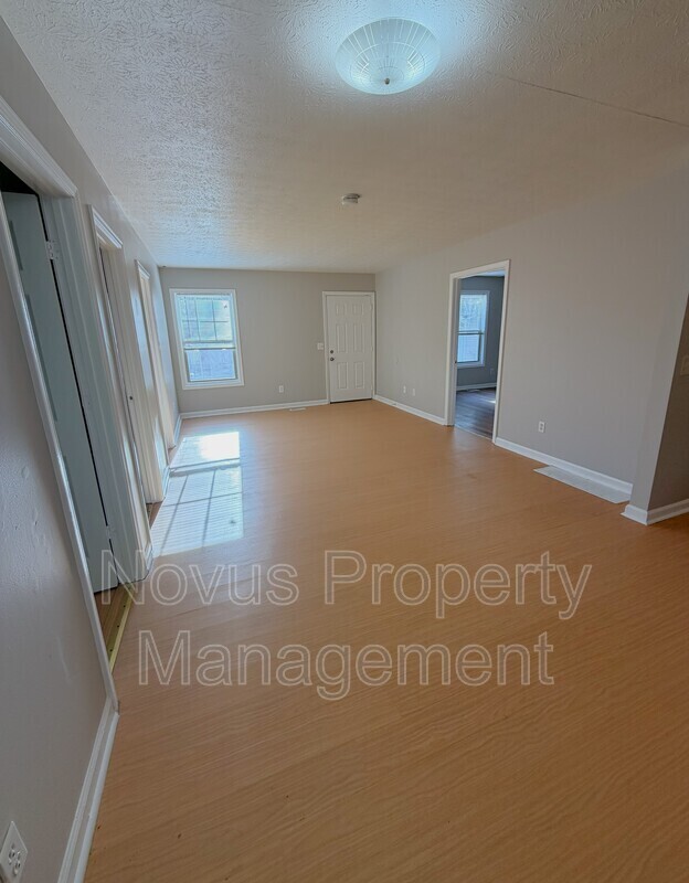 Building Photo - 710 Fertilla St