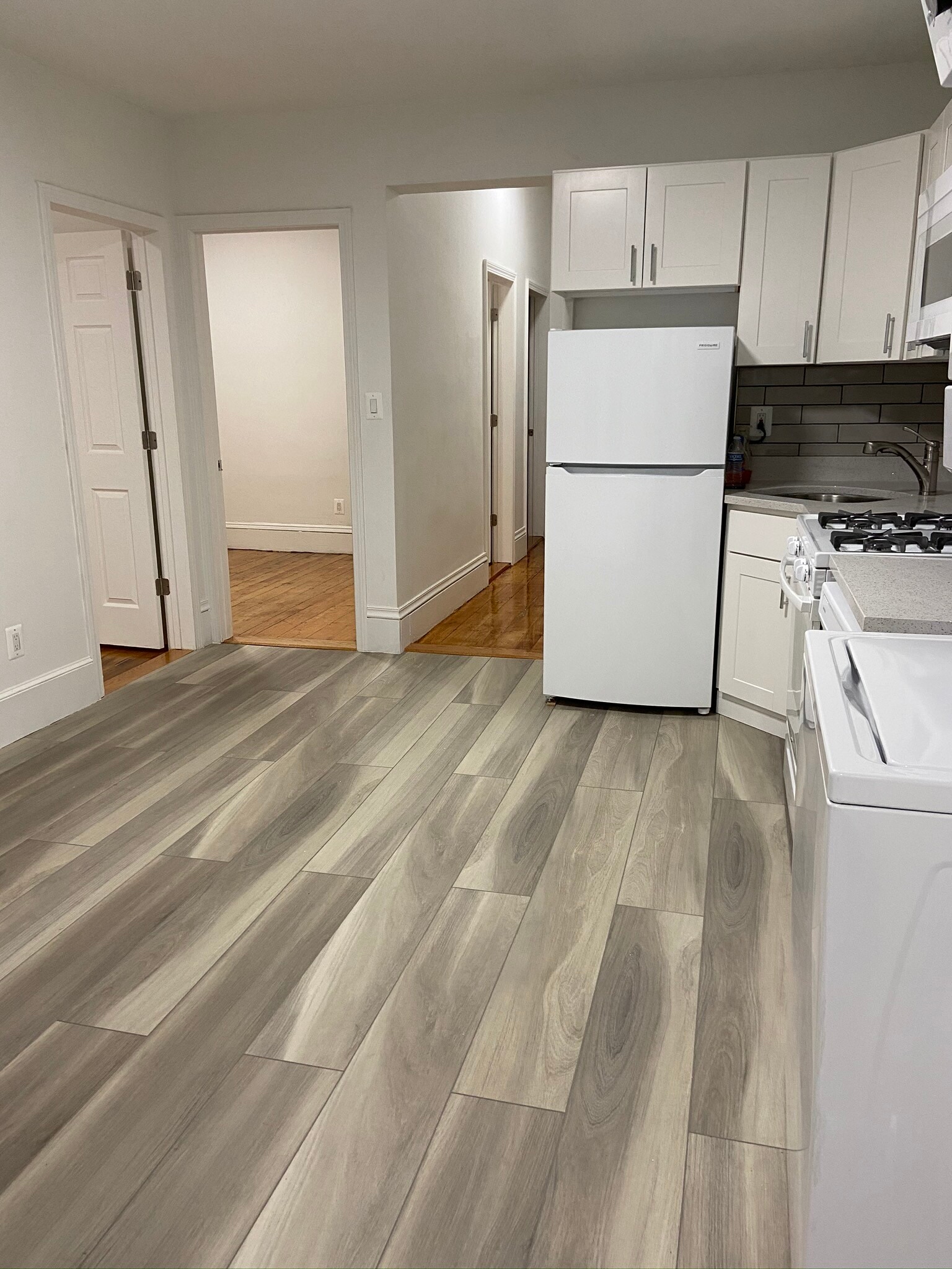 Building Photo - 268 Windsor St