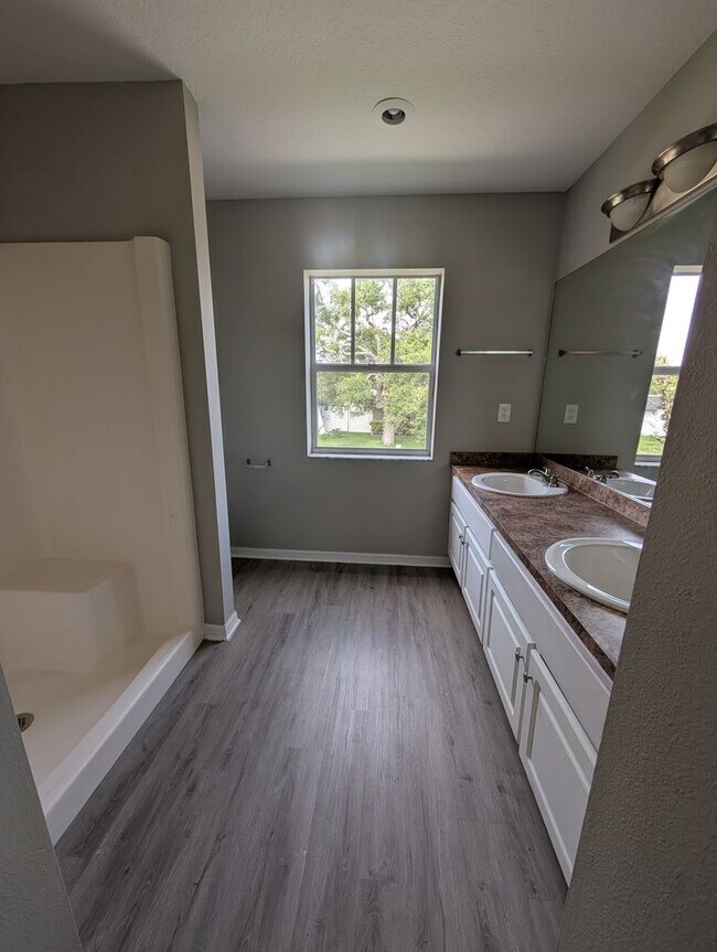 Building Photo - 9019 Cochise Ln
