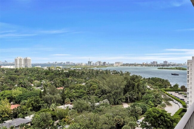 Primary Photo - 780 NE 69th St