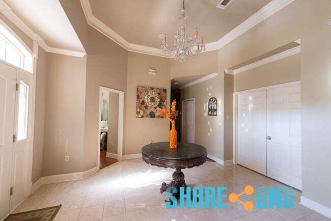 Building Photo - 48 Dartmouth Dr