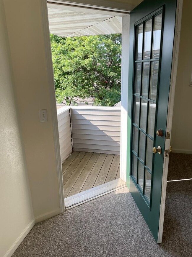 Building Photo - 2220 Jackson St