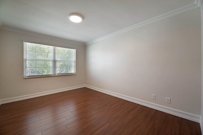 Building Photo - 9485 Baritone Ct