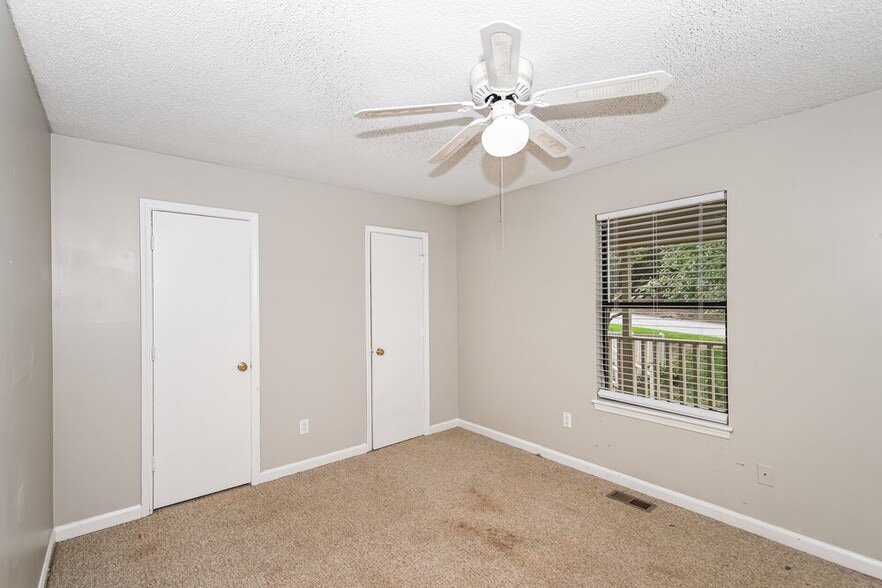 Building Photo - 3278 Pilgrims Ct