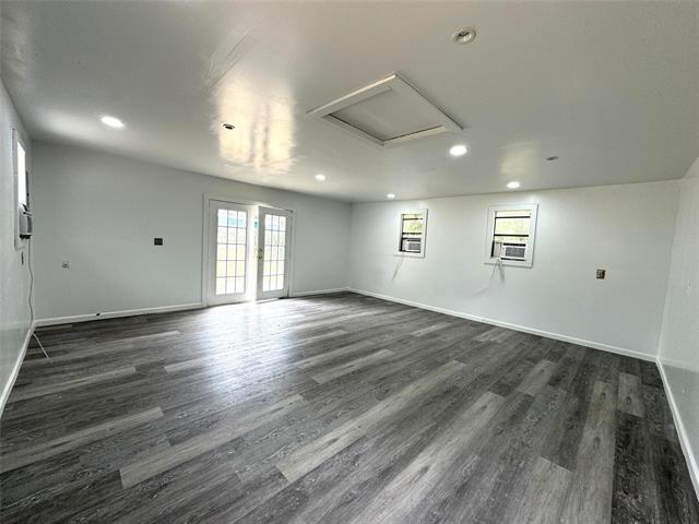 Building Photo - 704 Vine St