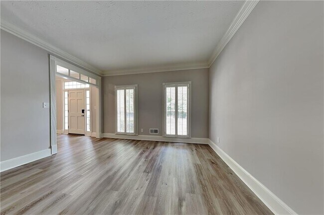 Building Photo - 1231 Kelvington Way SW