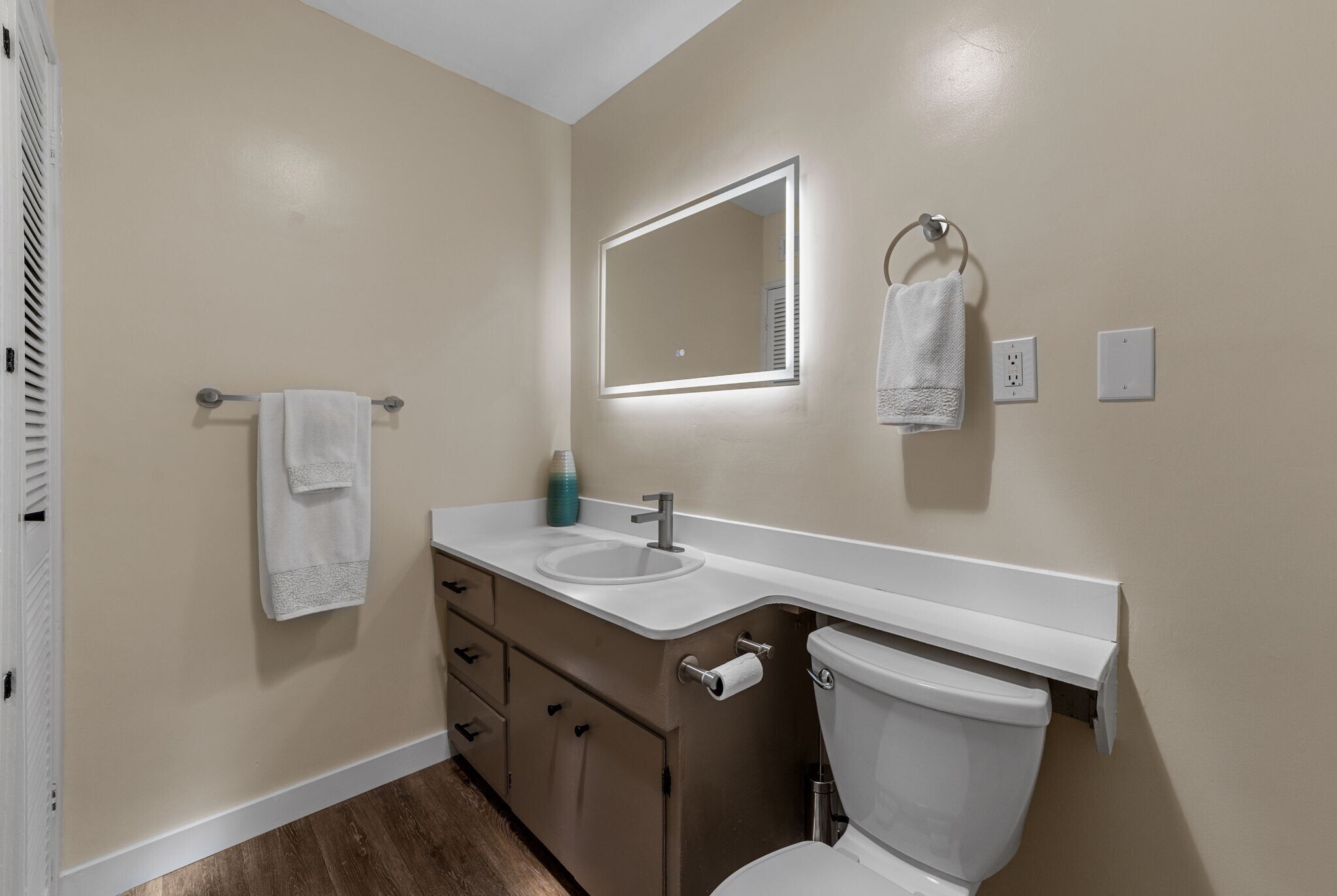 Building Photo - 4759 Baylor Dr