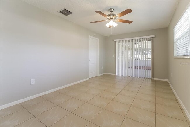 Building Photo - 3014 Windchime Cir W
