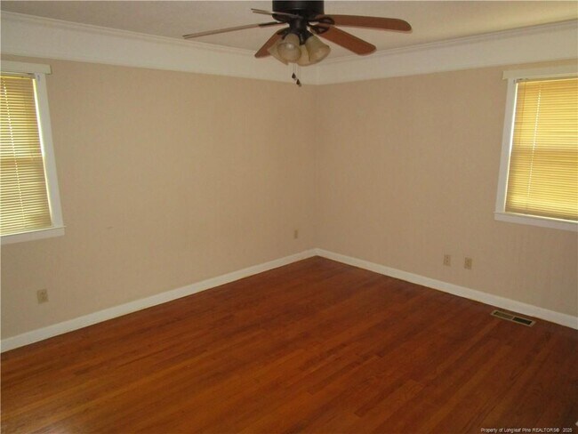 Building Photo - 615 Galloway Dr