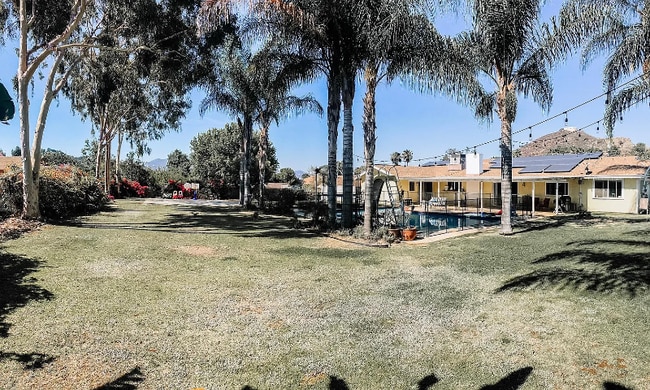 Building Photo - 1757 Hillsdale Ln