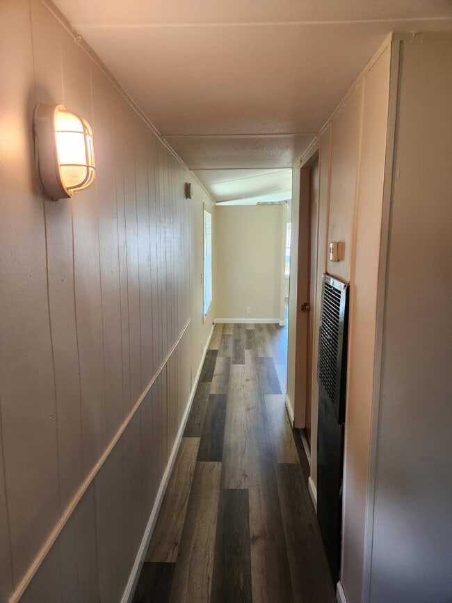 Building Photo - 180 Dixon Rd