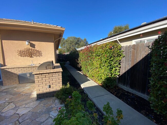 Building Photo - Custom Single Story Home - North Vacaville - Coming Soon