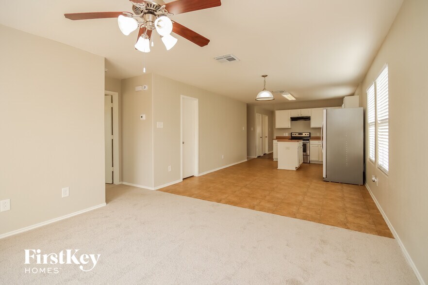 Building Photo - 2655 Cyrus Hill Dr