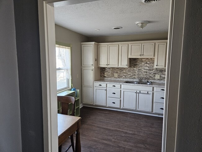 Building Photo - 1207 Gma