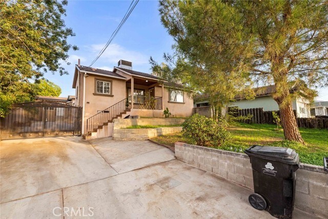 Building Photo - 10554 Plainview Ave