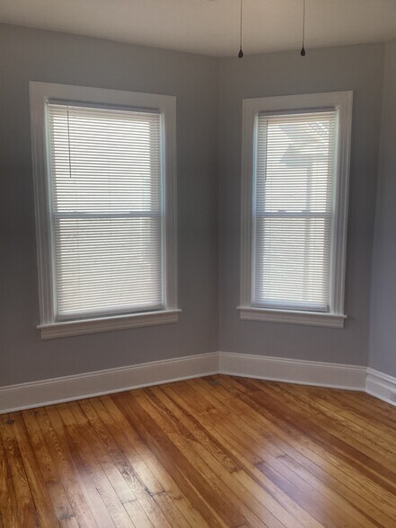 Building Photo - 244 W Main St