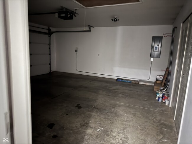 Building Photo - 1206 W Sheffield Dr