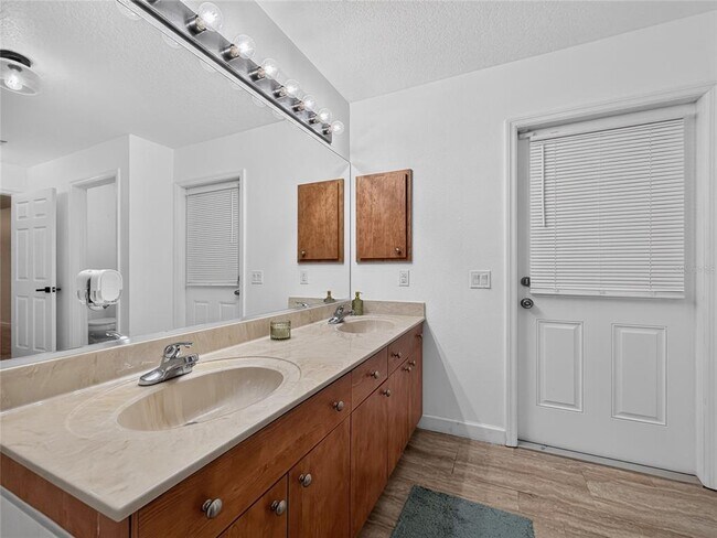 Building Photo - 13405 SW 86th Ave