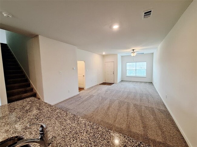 Building Photo - 14417 Prairie Sod Ln