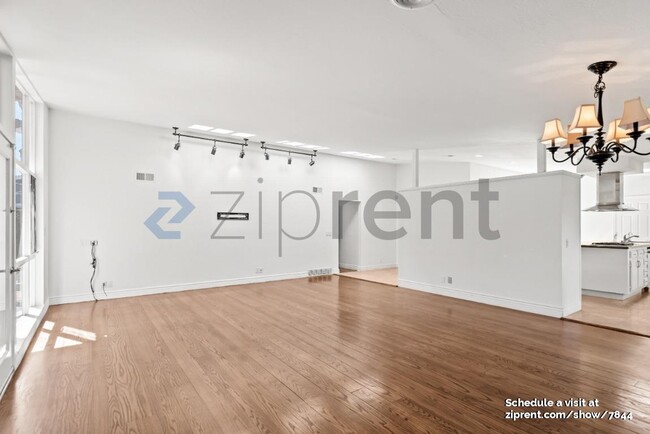 Building Photo - 361 Linfield Dr