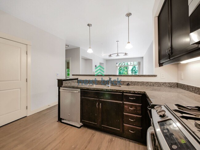 Building Photo - Beautiful 2 Bed 2 Bath for Rent with desig...