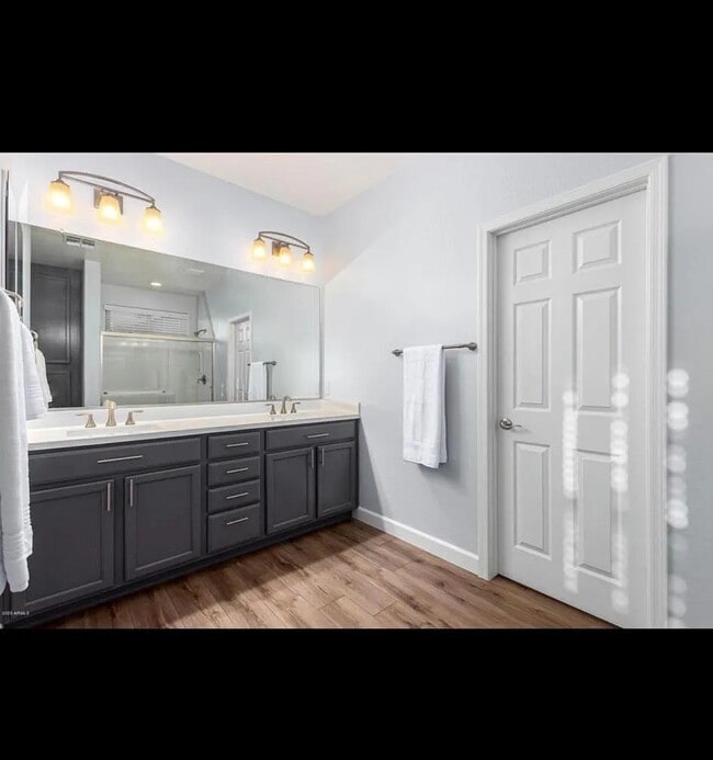 Building Photo - 2264 S Henry Ln