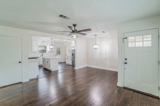 Building Photo - New Listing in southland Terrace Addition