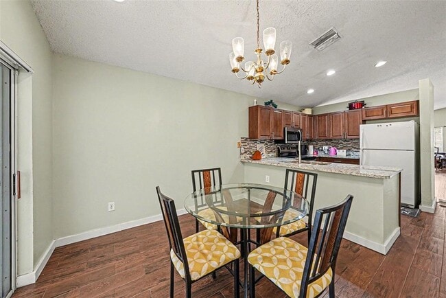 Building Photo - 1817 Coyote Pl