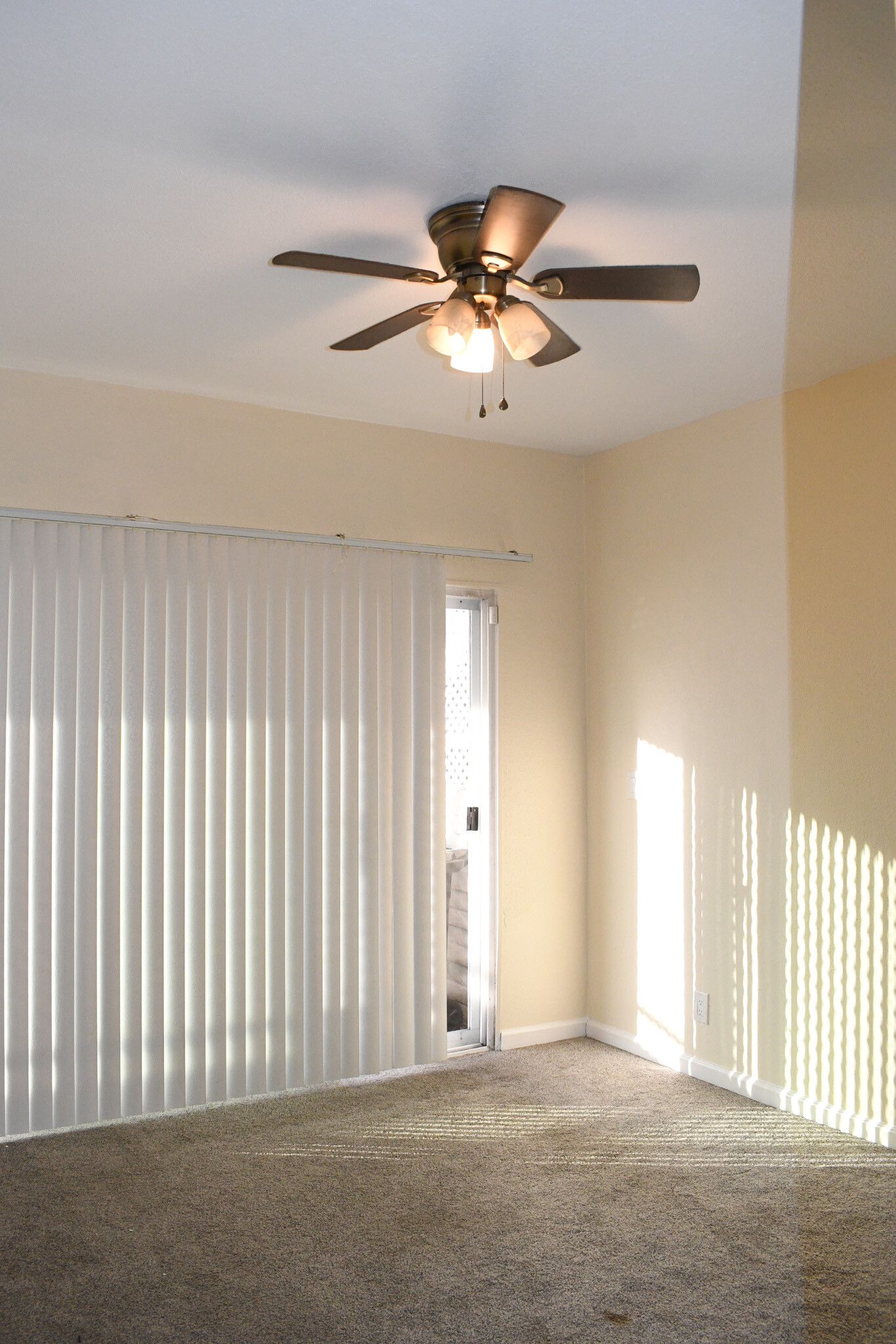 Building Photo - 1549 Brookvale Dr