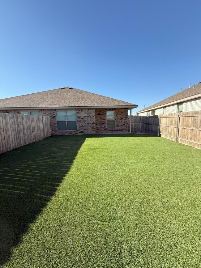 Building Photo - 2145 Kokomo Ave