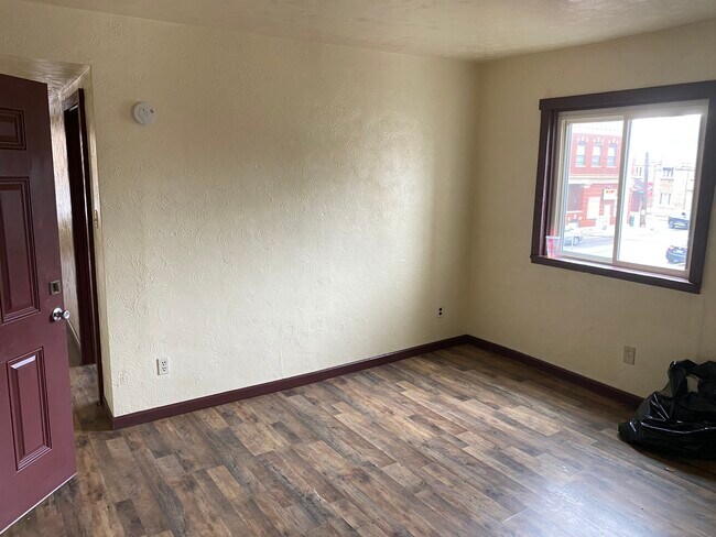 Building Photo - 311 Helen St