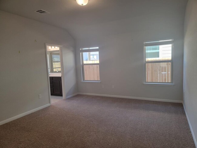 Building Photo - 612 Little Draw Ln
