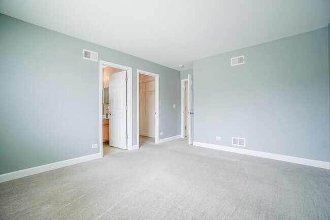 Building Photo - 553 Telluride Dr