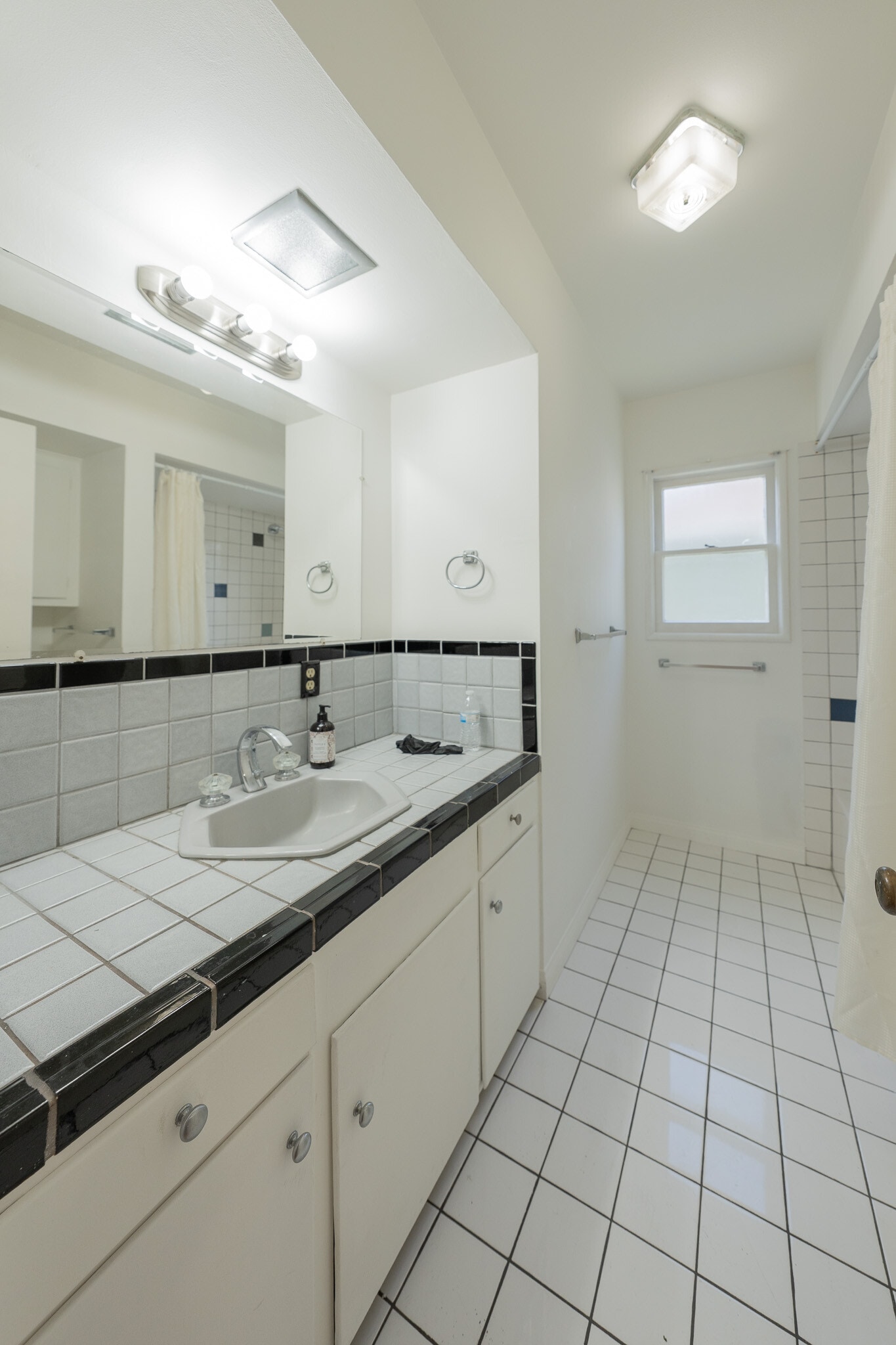 Building Photo - 3106 Honolulu Ave