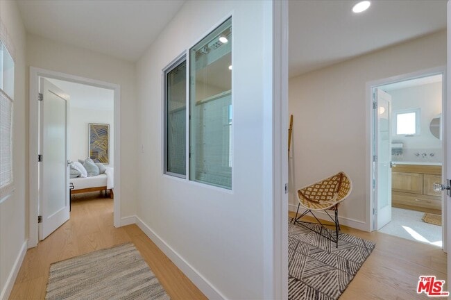 Building Photo - 211 Bellino Dr